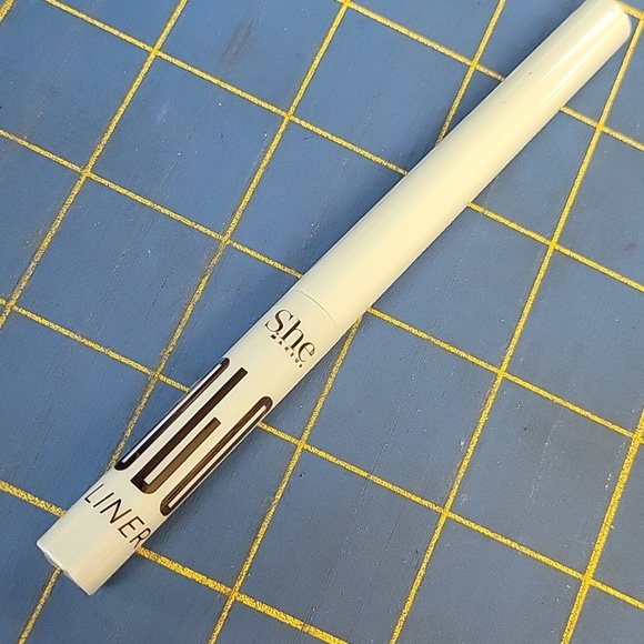 She Beauty Other - She Beauty Liquid Color Eyeliner Pencil 3.4g New Sealed -  Light Blue